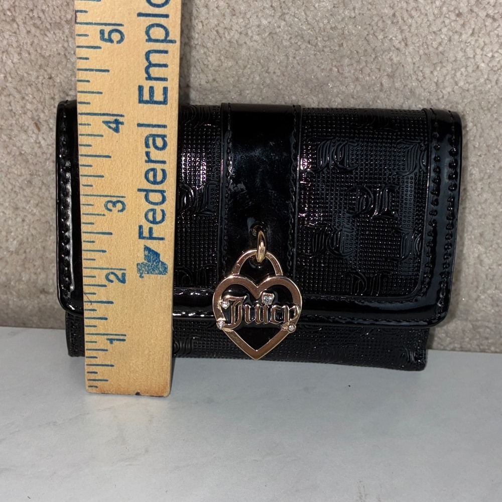 Juicy Couture Black Trifold Wallet - OS - Patent Monogram Heart Charm Y2K Glam - Picture 5 of 13